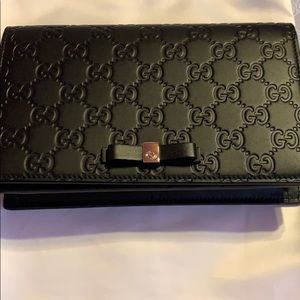 Wallet in chain